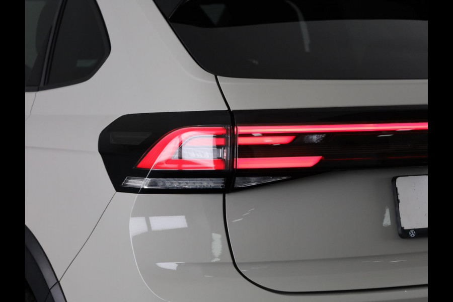 Volkswagen Taigo 1.0 TSI R-Line 110 pk Automaat (DSG) | Navigatie | Panoramadak | Parkeersensoren (Park assist) | Achteruitrijcamera | Matrix LED koplampen | Stoelverwarming | R-Line |