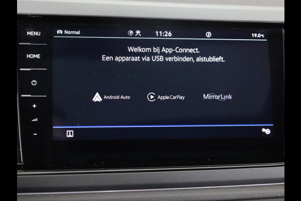 Volkswagen Taigo 1.0 TSI R-Line 110 pk Automaat (DSG) | Navigatie | Panoramadak | Parkeersensoren (Park assist) | Achteruitrijcamera | Matrix LED koplampen | Stoelverwarming | R-Line |