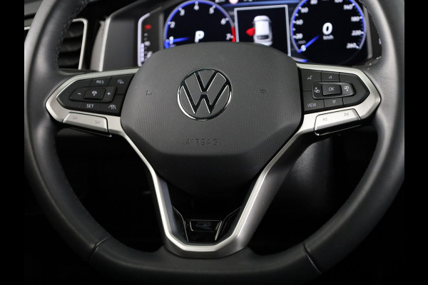 Volkswagen Taigo 1.0 TSI R-Line 110 pk Automaat (DSG) | Navigatie | Panoramadak | Parkeersensoren (Park assist) | Achteruitrijcamera | Matrix LED koplampen | Stoelverwarming | R-Line |