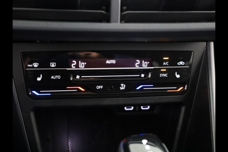 Volkswagen Taigo 1.0 TSI R-Line 110 pk Automaat (DSG) | Navigatie | Panoramadak | Parkeersensoren (Park assist) | Achteruitrijcamera | Matrix LED koplampen | Stoelverwarming | R-Line |