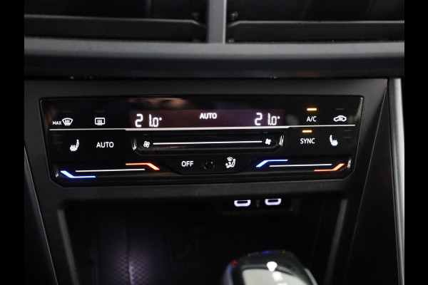 Volkswagen Taigo 1.0 TSI R-Line 110 pk Automaat (DSG) | Navigatie | Panoramadak | Parkeersensoren (Park assist) | Achteruitrijcamera | Matrix LED koplampen | Stoelverwarming | R-Line |