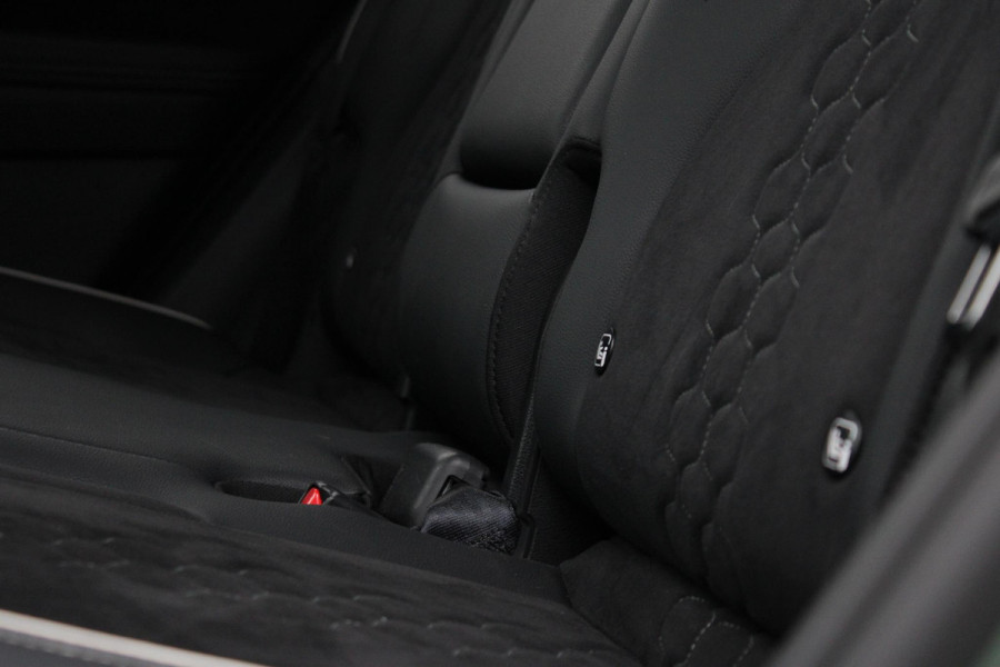 Kia Sportage 1.6 T-GDi Hybrid GT-Line | Stoelverwarming | Achteruitrijcamera | Navigatie | Stuurwielverwarming