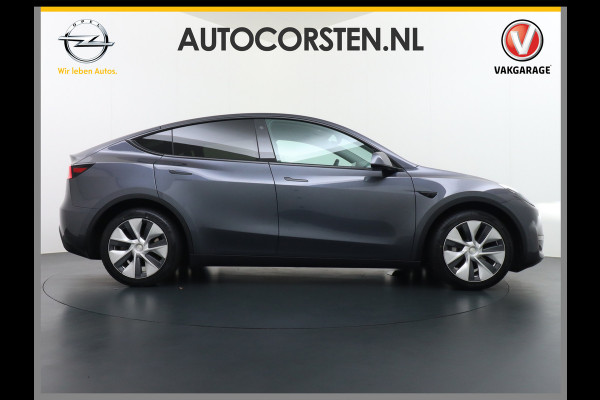 Tesla Model Y Long Range AWD 75kWh Trekhaak Warmtepomp Navi Ecc Leder Camera Privacy Glas Matrix-Led Keyless Stoel+stuurverwarming 1.600 kg Trekgewicht 1e Eigenaar Garantie Batterij en aandrijflijn jaar/192.000km vanaf nieuw