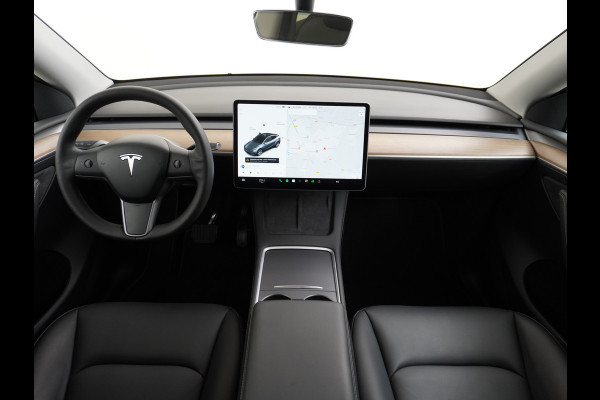 Tesla Model Y Long Range AWD 75kWh Trekhaak Warmtepomp Navi Ecc Leder Camera Privacy Glas Matrix-Led Keyless Stoel+stuurverwarming 1.600 kg Trekgewicht 1e Eigenaar Garantie Batterij en aandrijflijn jaar/192.000km vanaf nieuw