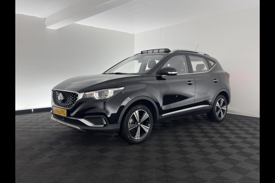 MG ZS EV Luxury 45 kWh (INCL-BTW) Aut. *PANO | LUXURY-LEATHER | CCS-FASTLOADER | KEYLESS | NAVI-FULLMAP | ADAPTIVE-CRUISE | CAMERA | HEATED-SPORTSEATS | CARPLAY | BLINDSPOT | DAB | LANE-ASSIST | PRIVACY-GLASS | 17"