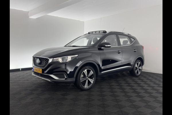 MG ZS EV Luxury 45 kWh (INCL-BTW) Aut. *PANO | LUXURY-LEATHER | CCS-FASTLOADER | KEYLESS | NAVI-FULLMAP | ADAPTIVE-CRUISE | CAMERA | HEATED-SPORTSEATS | CARPLAY | BLINDSPOT | DAB | LANE-ASSIST | PRIVACY-GLASS | 17"