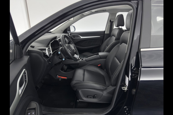 MG ZS EV Luxury 45 kWh (INCL-BTW) Aut. *PANO | LUXURY-LEATHER | CCS-FASTLOADER | KEYLESS | NAVI-FULLMAP | ADAPTIVE-CRUISE | CAMERA | HEATED-SPORTSEATS | CARPLAY | BLINDSPOT | DAB | LANE-ASSIST | PRIVACY-GLASS | 17"