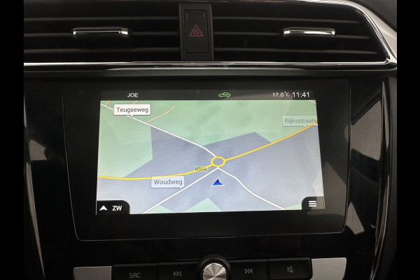 MG ZS EV Luxury 45 kWh (INCL-BTW) Aut. *PANO | LUXURY-LEATHER | CCS-FASTLOADER | KEYLESS | NAVI-FULLMAP | ADAPTIVE-CRUISE | CAMERA | HEATED-SPORTSEATS | CARPLAY | BLINDSPOT | DAB | LANE-ASSIST | PRIVACY-GLASS | 17"