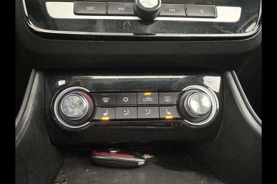 MG ZS EV Luxury 45 kWh (INCL-BTW) Aut. *PANO | LUXURY-LEATHER | CCS-FASTLOADER | KEYLESS | NAVI-FULLMAP | ADAPTIVE-CRUISE | CAMERA | HEATED-SPORTSEATS | CARPLAY | BLINDSPOT | DAB | LANE-ASSIST | PRIVACY-GLASS | 17"