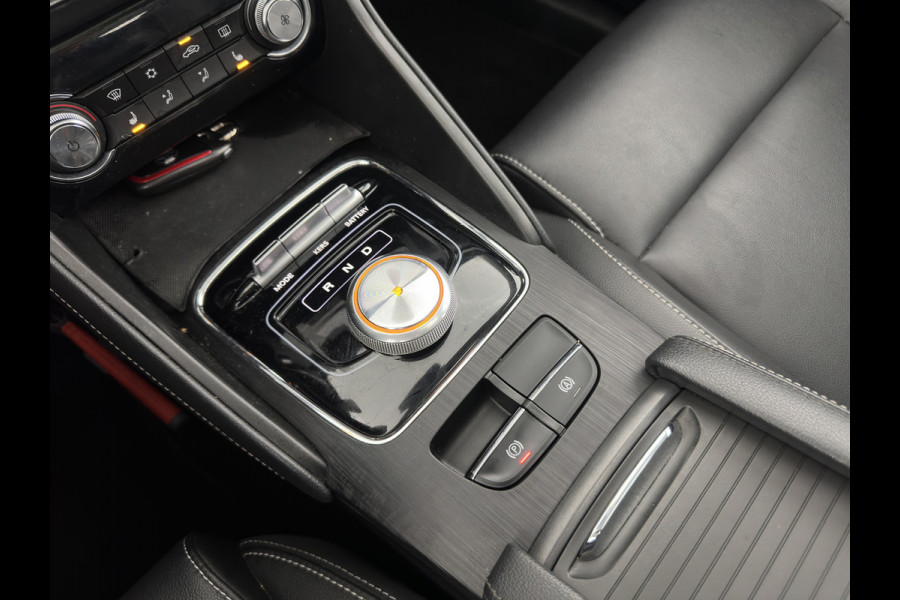 MG ZS EV Luxury 45 kWh (INCL-BTW) Aut. *PANO | LUXURY-LEATHER | CCS-FASTLOADER | KEYLESS | NAVI-FULLMAP | ADAPTIVE-CRUISE | CAMERA | HEATED-SPORTSEATS | CARPLAY | BLINDSPOT | DAB | LANE-ASSIST | PRIVACY-GLASS | 17"