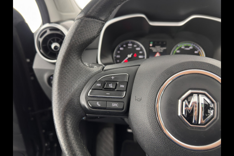 MG ZS EV Luxury 45 kWh (INCL-BTW) Aut. *PANO | LUXURY-LEATHER | CCS-FASTLOADER | KEYLESS | NAVI-FULLMAP | ADAPTIVE-CRUISE | CAMERA | HEATED-SPORTSEATS | CARPLAY | BLINDSPOT | DAB | LANE-ASSIST | PRIVACY-GLASS | 17"