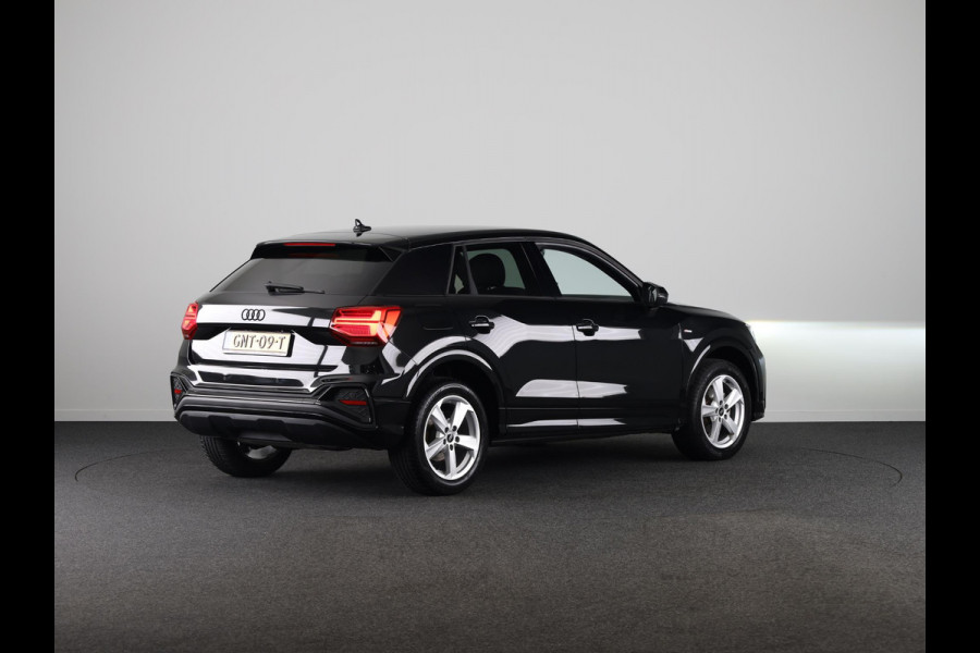 Audi Q2 35 TFSI S Edition 150 pk S-tronic | Verlengde garantie | Navigatie | Parkeersensoren achter | Adaptieve cruise control | Stoelverwarming | S-Line |