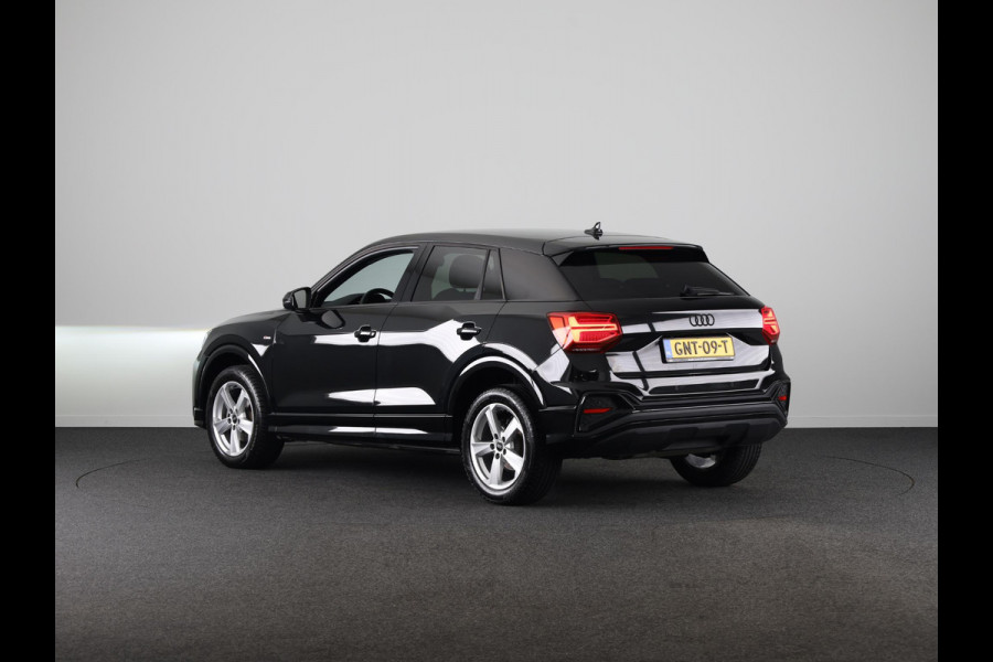 Audi Q2 35 TFSI S Edition 150 pk S-tronic | Verlengde garantie | Navigatie | Parkeersensoren achter | Adaptieve cruise control | Stoelverwarming | S-Line |