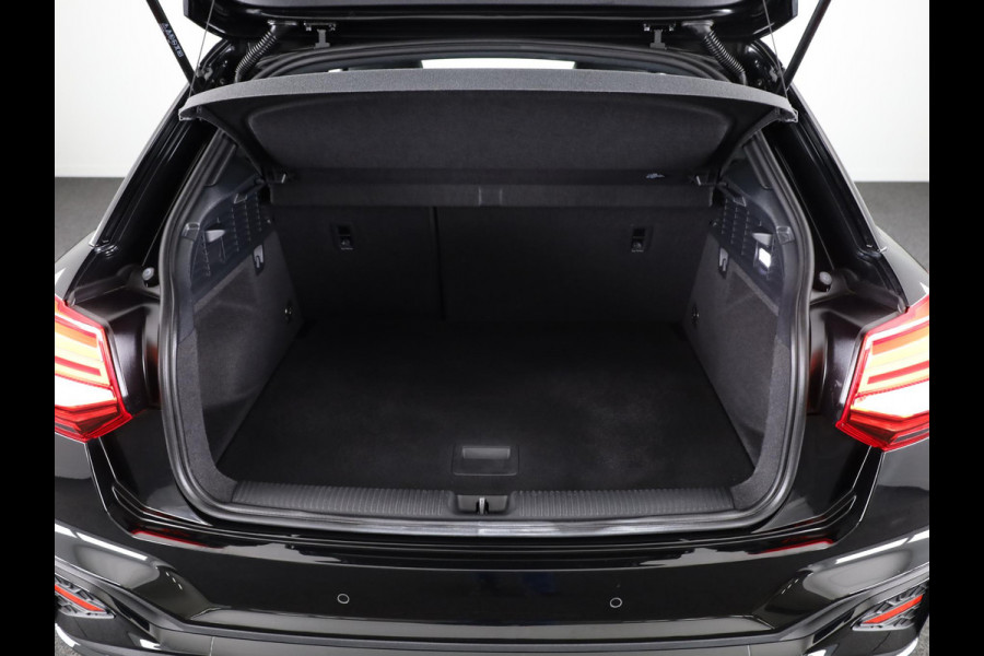 Audi Q2 35 TFSI S Edition 150 pk S-tronic | Verlengde garantie | Navigatie | Parkeersensoren achter | Adaptieve cruise control | Stoelverwarming | S-Line |