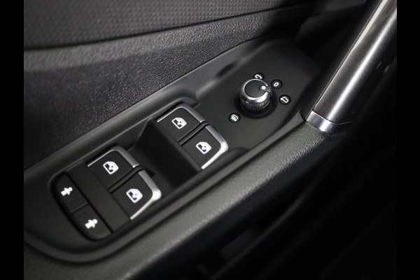 Audi Q2 35 TFSI S Edition 150 pk S-tronic | Verlengde garantie | Navigatie | Parkeersensoren achter | Adaptieve cruise control | Stoelverwarming | S-Line |