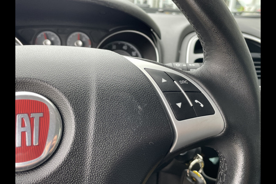 Fiat Punto Evo TwinAir Sempre 100 PK | Cruise control | Climate control | Trekhaak