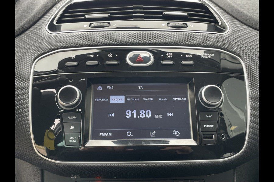 Fiat Punto Evo TwinAir Sempre 100 PK | Cruise control | Climate control | Trekhaak
