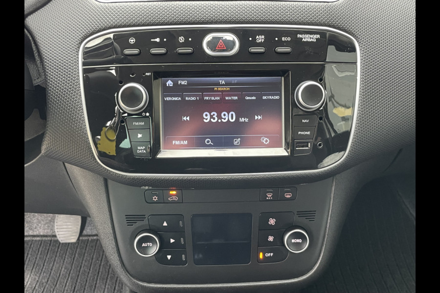 Fiat Punto Evo TwinAir Sempre 100 PK | Cruise control | Climate control | Trekhaak