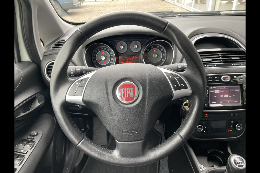 Fiat Punto Evo TwinAir Sempre 100 PK | Cruise control | Climate control | Trekhaak