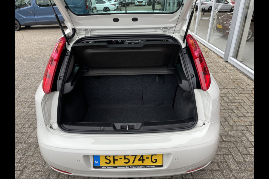 Fiat Punto Evo TwinAir Sempre 100 PK | Cruise control | Climate control | Trekhaak