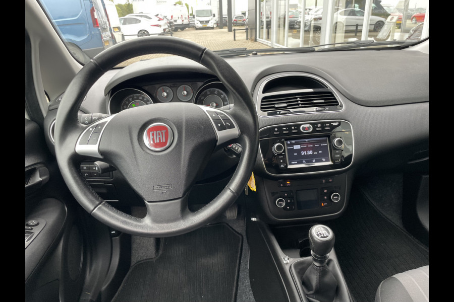 Fiat Punto Evo TwinAir Sempre 100 PK | Cruise control | Climate control | Trekhaak