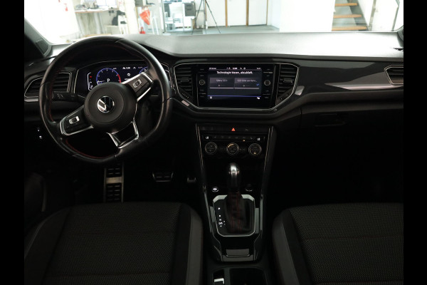 Volkswagen T-Roc 1.5 TSI Sport Business R 150pk DSG| Pano.dak| 19'LM-velgen| trekhaak| Camera