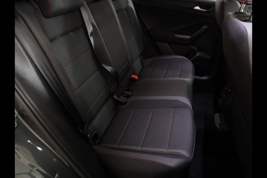 Volkswagen T-Roc 1.5 TSI Sport Business R 150pk DSG| Pano.dak| 19'LM-velgen| trekhaak| Camera