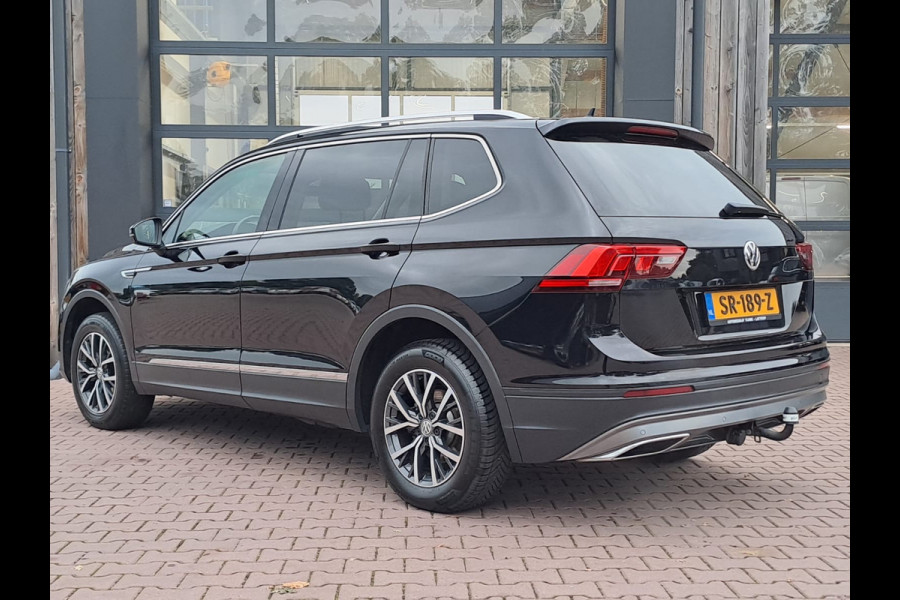 Volkswagen Tiguan Allspace 1.4 TSI Comfortline Business 7p. | Pano | Trekhaak | Stoelverwarming | Navi | ACC | App-connect | Elek. achterklep | All-seasons |