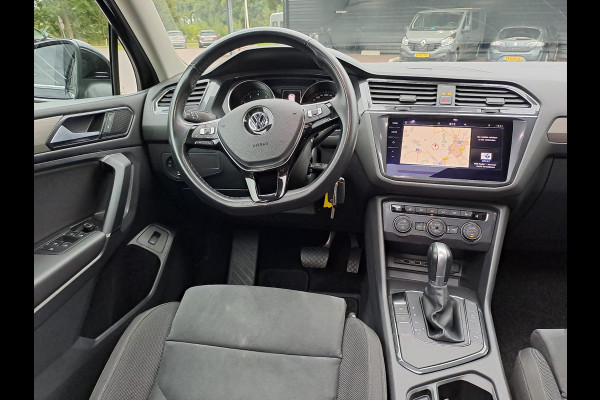 Volkswagen Tiguan Allspace 1.4 TSI Comfortline Business 7p. | Pano | Trekhaak | Stoelverwarming | Navi | ACC | App-connect | Elek. achterklep | All-seasons |