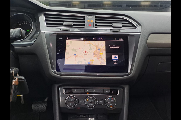 Volkswagen Tiguan Allspace 1.4 TSI Comfortline Business 7p. | Pano | Trekhaak | Stoelverwarming | Navi | ACC | App-connect | Elek. achterklep | All-seasons |