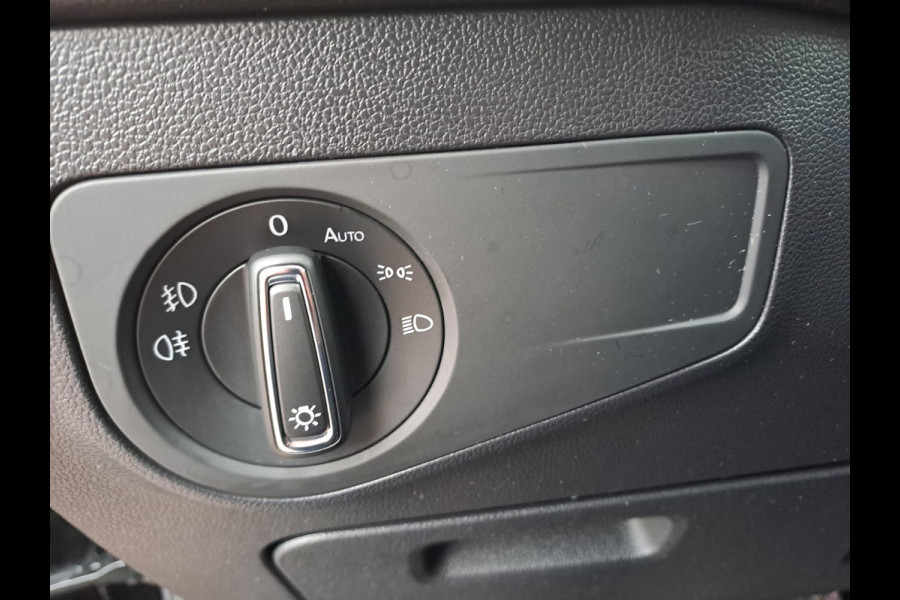 Volkswagen Tiguan Allspace 1.4 TSI Comfortline Business 7p. | Pano | Trekhaak | Stoelverwarming | Navi | ACC | App-connect | Elek. achterklep | All-seasons |