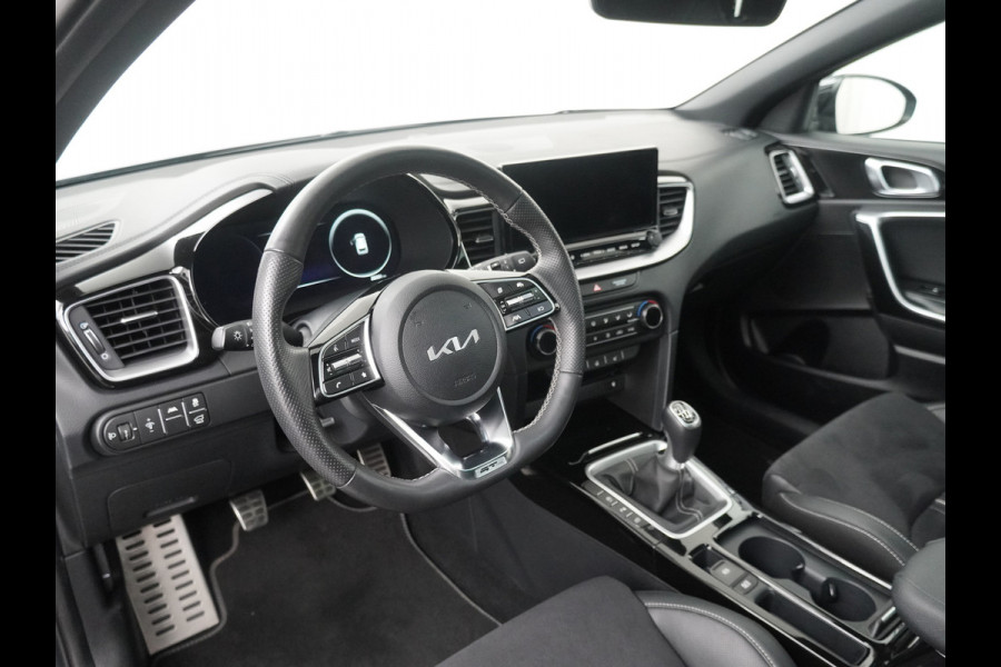 Kia Ceed Sportswagon 1.5 T-GDi GT-Line Apple Carplay/Android Auto - Cruise Control - Dodehoekdetectie - Panorama Dak - Stoel/Stuur Verwarming Fabrieksgarantie tot 07-2031