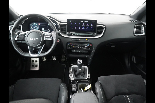 Kia Ceed Sportswagon 1.5 T-GDi GT-Line Apple Carplay/Android Auto - Cruise Control - Dodehoekdetectie - Panorama Dak - Stoel/Stuur Verwarming Fabrieksgarantie tot 07-2031