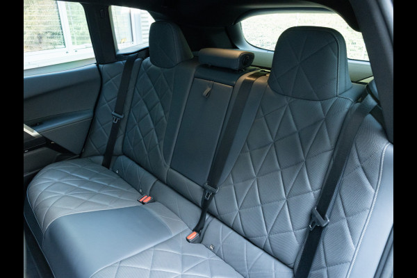 BMW iX xDrive40 - Sportpakket - Pano - Harman Kardon - Stoelventilatie - Driving Ass Prof