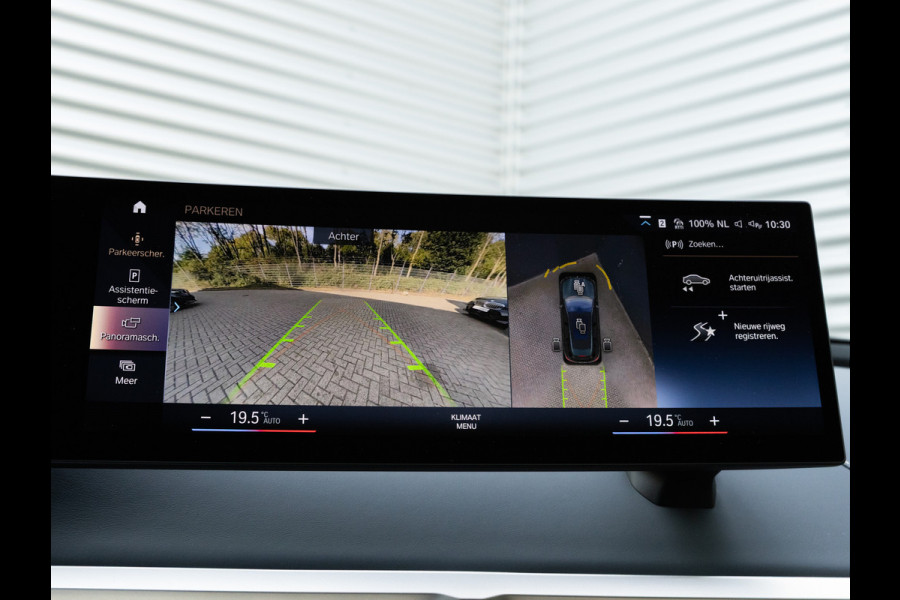 BMW iX xDrive40 - Sportpakket - Pano - Harman Kardon - Stoelventilatie - Driving Ass Prof