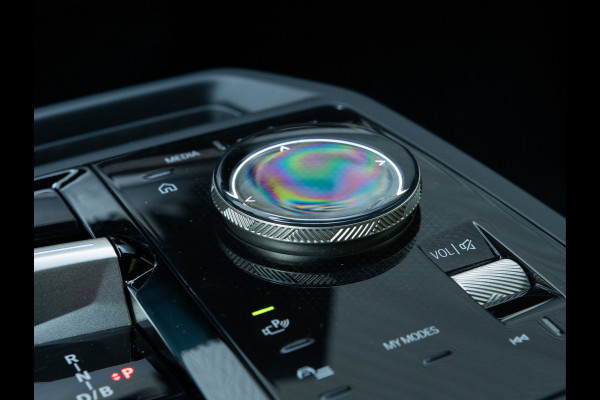 BMW iX xDrive40 - Sportpakket - Pano - Harman Kardon - Stoelventilatie - Driving Ass Prof