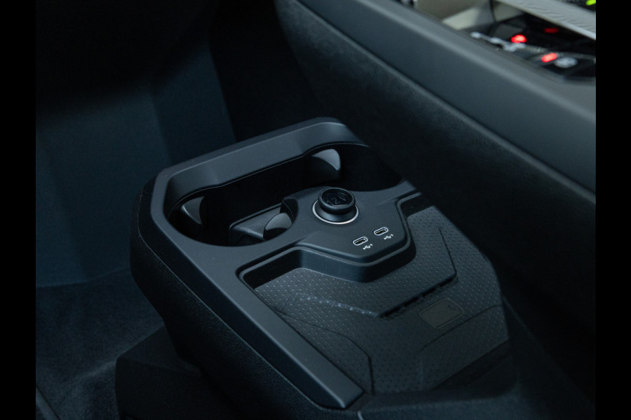 BMW iX xDrive40 - Sportpakket - Pano - Harman Kardon - Stoelventilatie - Driving Ass Prof