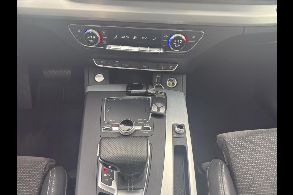 Audi Q5 55 TFSI e quattro Competition S-Line | Luchtvering | Head-Up | 20"| Massage | Panoramadak |