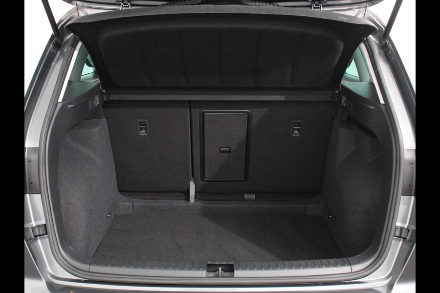 Seat Ateca 1.5 TSI Style Business Intense DSG Navigatie Apple Carplay/Android Auto Camera Parkeersensoren Cruise Control Full Led koplampen Lichtmetalen velgen Virtual Cockpit Getinte ramen Climate Control