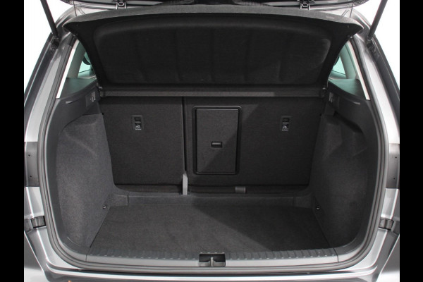 Seat Ateca 1.5 TSI Style Business Intense DSG Navigatie Apple Carplay/Android Auto Camera Parkeersensoren Cruise Control Full Led koplampen Lichtmetalen velgen Virtual Cockpit Getinte ramen Climate Control