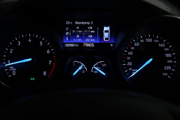 Ford Kuga 1.5 EcoBoost ST Line / PANODAK / KEYLESS / CAMERA / CARPLAY / STOEL+STUURVERW