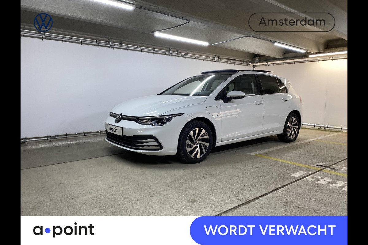 Volkswagen Golf 1.4 eHybrid Style 204 pk Automaat (DSG) | Navigatie | Panoramadak | Parkeersensoren | Adaptieve cruise control | Stoelverwarming | Volkswagen Golf 1.4 eHybrid Style 204 pk Automaat (DSG) | Navigatie | Panoramadak | Parkeersensoren | Adaptieve cruise control | Stoelverwarming |