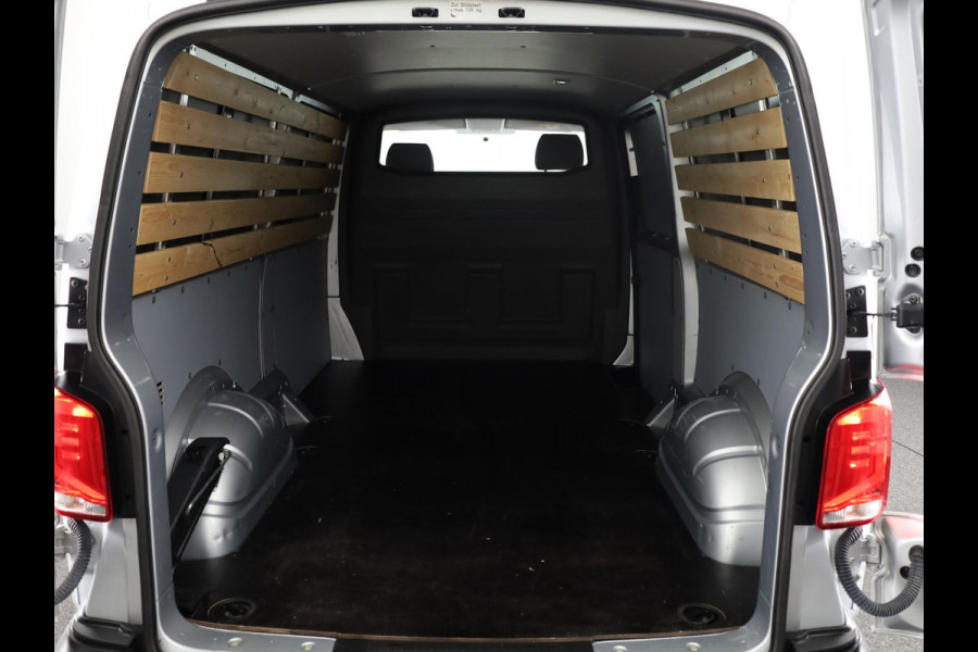 Volkswagen Transporter Eco Business L2 28 2.0 TDI 110 110 pk | Verlengde garantie | Navigatie via App | Trekhaak | Parkeersensoren achter | Cruise control |