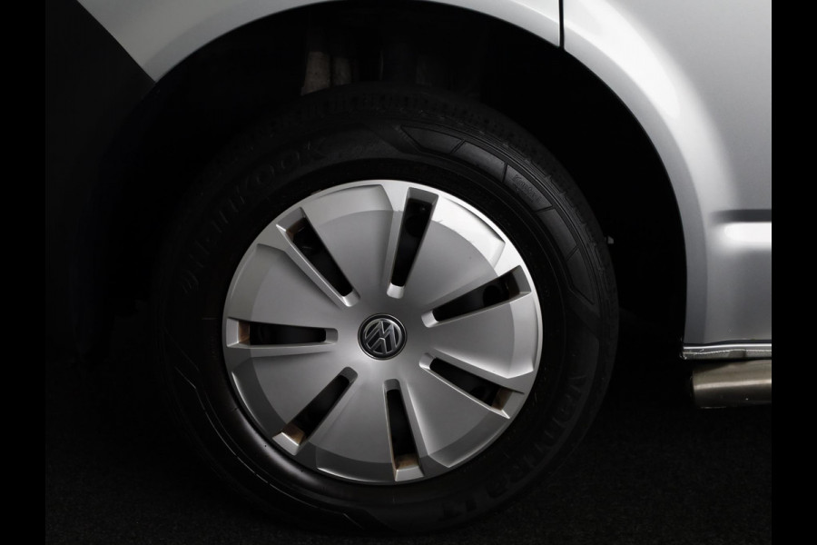 Volkswagen Transporter Eco Business L2 28 2.0 TDI 110 110 pk | Verlengde garantie | Navigatie via App | Trekhaak | Parkeersensoren achter | Cruise control |