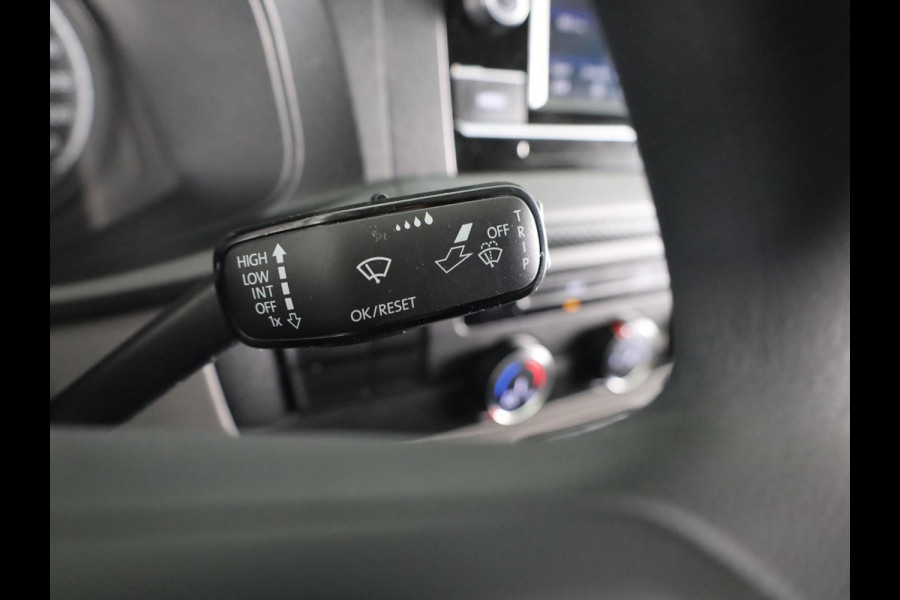 Volkswagen Transporter Eco Business L2 28 2.0 TDI 110 110 pk | Verlengde garantie | Navigatie via App | Trekhaak | Parkeersensoren achter | Cruise control |