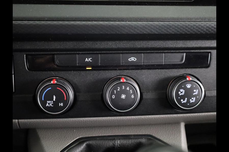 Volkswagen Transporter Eco Business L2 28 2.0 TDI 110 110 pk | Verlengde garantie | Navigatie via App | Trekhaak | Parkeersensoren achter | Cruise control |