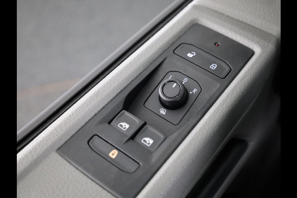 Volkswagen Transporter Eco Business L2 28 2.0 TDI 110 110 pk | Verlengde garantie | Navigatie via App | Trekhaak | Parkeersensoren achter | Cruise control |