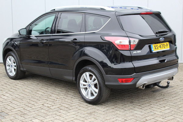 Ford Kuga 1.5-150pk EcoBoost Titanium. Trekgewicht 2.000kg ! Autm. airco dual, stoel-, stuur- en voorraamverwarming, cruise control, telefoonvoorb., navigatie, Sony soundsyst., LM wielen, trekhaak, privacy glass, All Season banden etc.