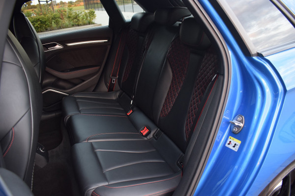 Audi RS3 Sportback 2.5 TFSI 400pk Quattro | Pano | Leer | B&O