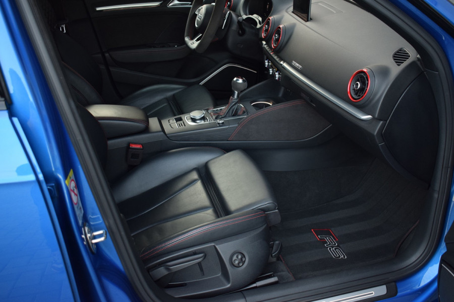 Audi RS3 Sportback 2.5 TFSI 400pk Quattro | Pano | Leer | B&O